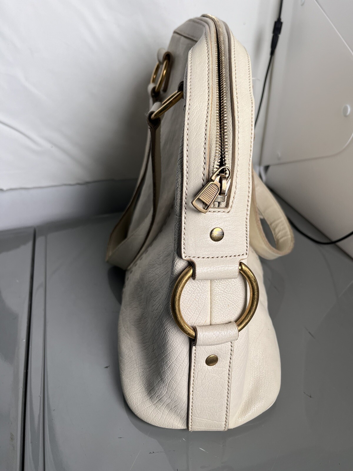 YSL Yves Saint Laurent Borsa classica medio avorio in pelle bianca