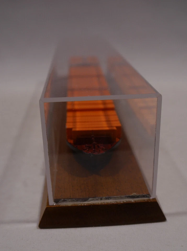 CM-Miniaturen Schiffsmodell -  7500 TEUContainer Vessel "Hapag-Loyd   in Vitrine - Bild 3 von 4