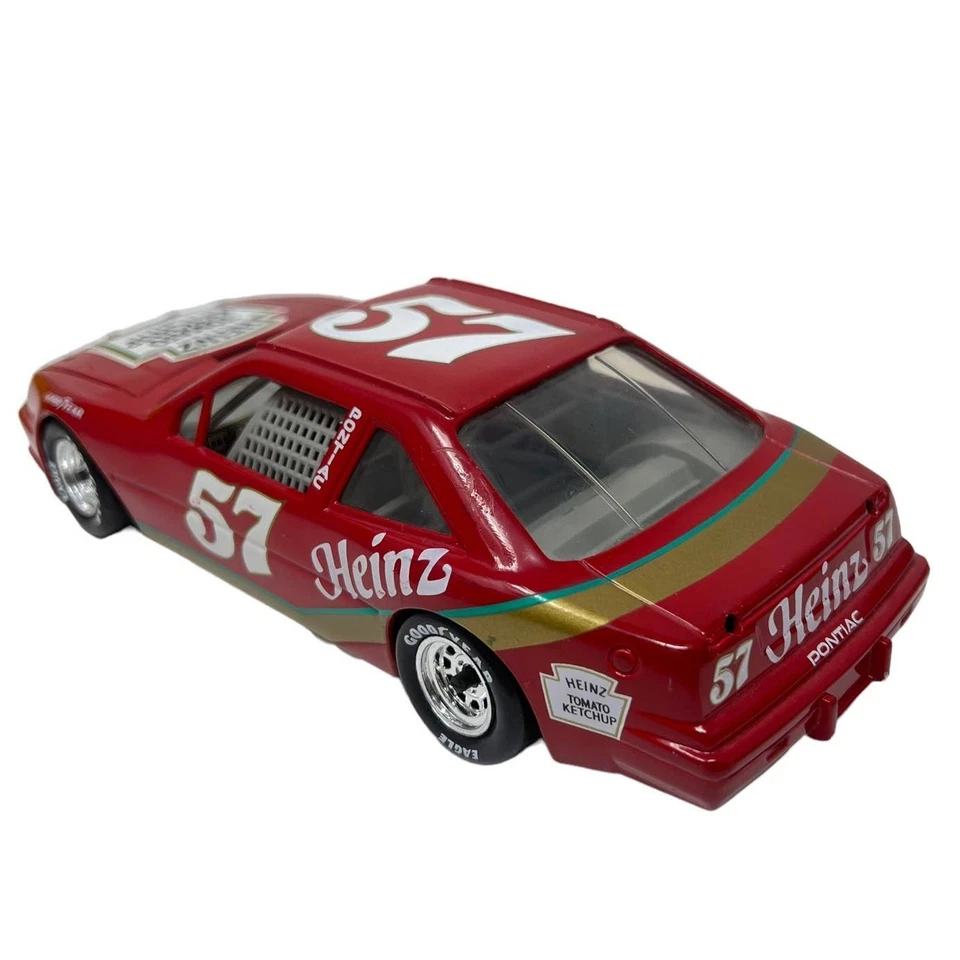 Heinz Ketchup #57 Pontiac 1991 Grand Prix NASCAR Jimmy Spencer Die Cast 1:24 Foto 2 de 4