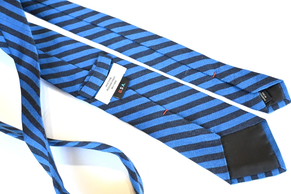 JACK SPADE CORBATA HOMBRE AZUL/RAYAS Ancho: 3" Largo: 57" Foto 2 de 3