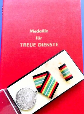 Leutnant  MfS DDR Silber 1971 Medaille für treue Dienste i.d. NVA + Armbinde rar