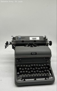 Vintage Royal Deluxe Gray QWERTY Keys Manual Hand Crank Portable Typewriter