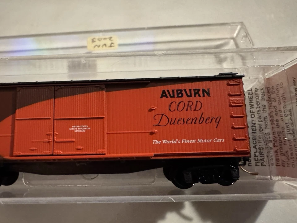 Micro-Trains N scale Fading Memories Series Auburn Automobile Co. 40' Reefer Car - Image 4 of 4