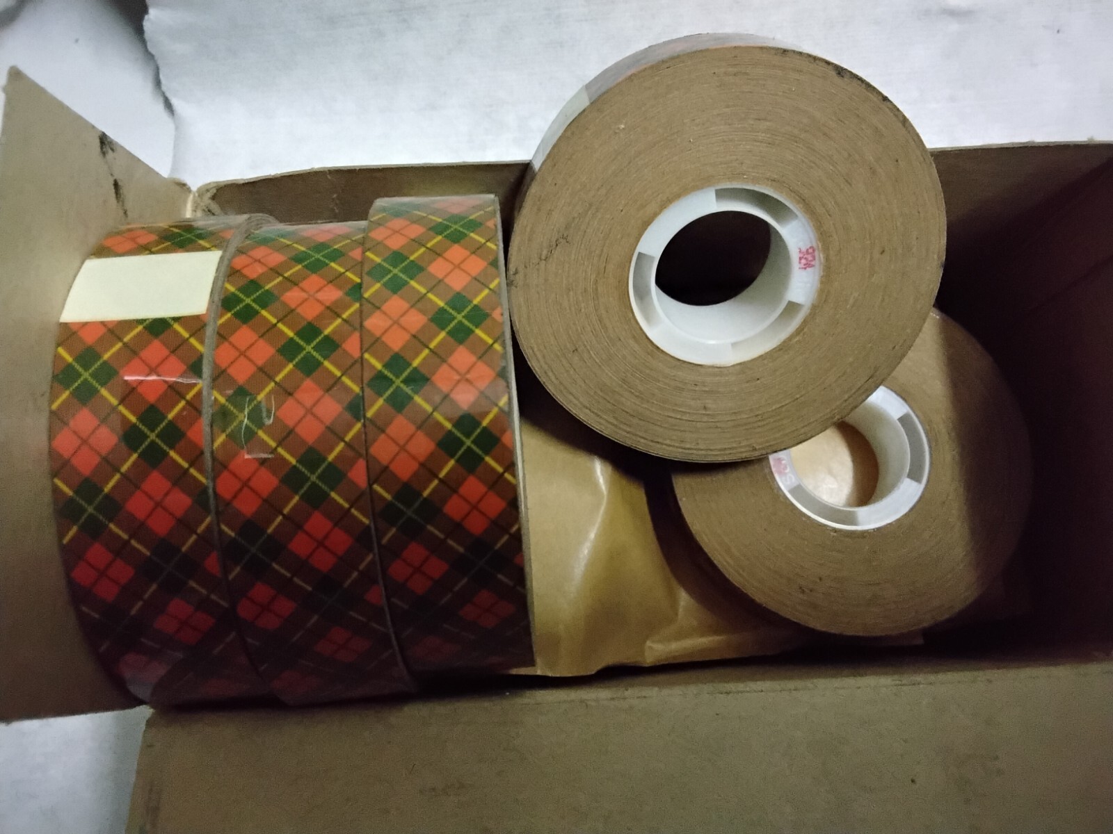 (12) ROLLS 3M 06492 SCOTCH HIGH TACK ADHESIVE TRANSFER TAPE 924 ATG 0.75"x36 Yrd