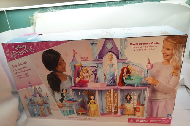 disney princess royal dreams castle playset