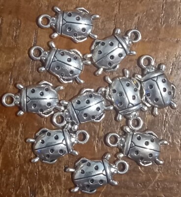 10X Kleiner Marienkäfer/Käfer Form Charms/Anhänger