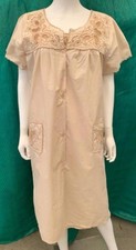 Vintage Handmade Nightgown  Robe Set 2pc Cream Lace Embroidered No Tag Measured