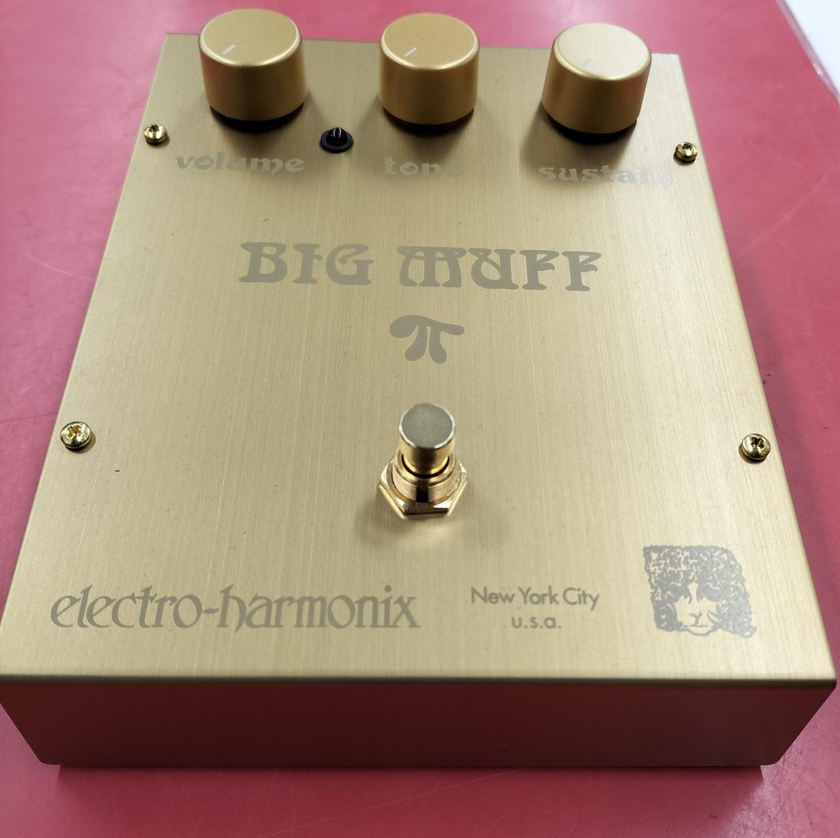 ギター Electro-Harmonix BIG MUFF Rams Head GOLD The Big Muff History of All Versions Part 1