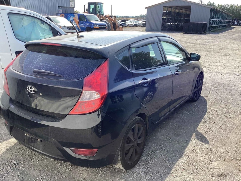 Used Loaded Beam Axle fits: 2014 Hyundai Accent ABS disc brakes Grade A Foto 3 de 4