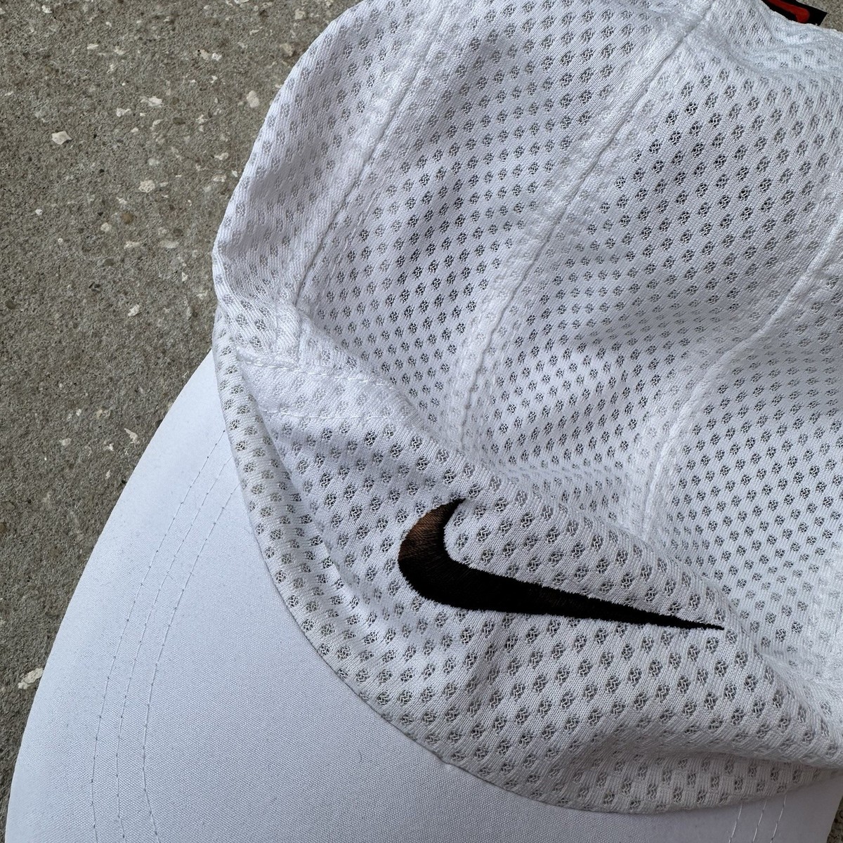 Vintage Nike Mesh Panel Hat Cap White & Black Tailwind