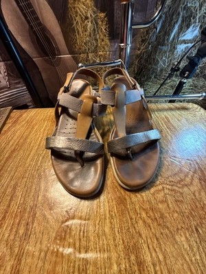 ECCO Women's Leather T-Strap Sandals Size 11