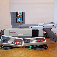 Nintendo NES Console Bundle Mario Duck Hunt 2 Controller + Zapper