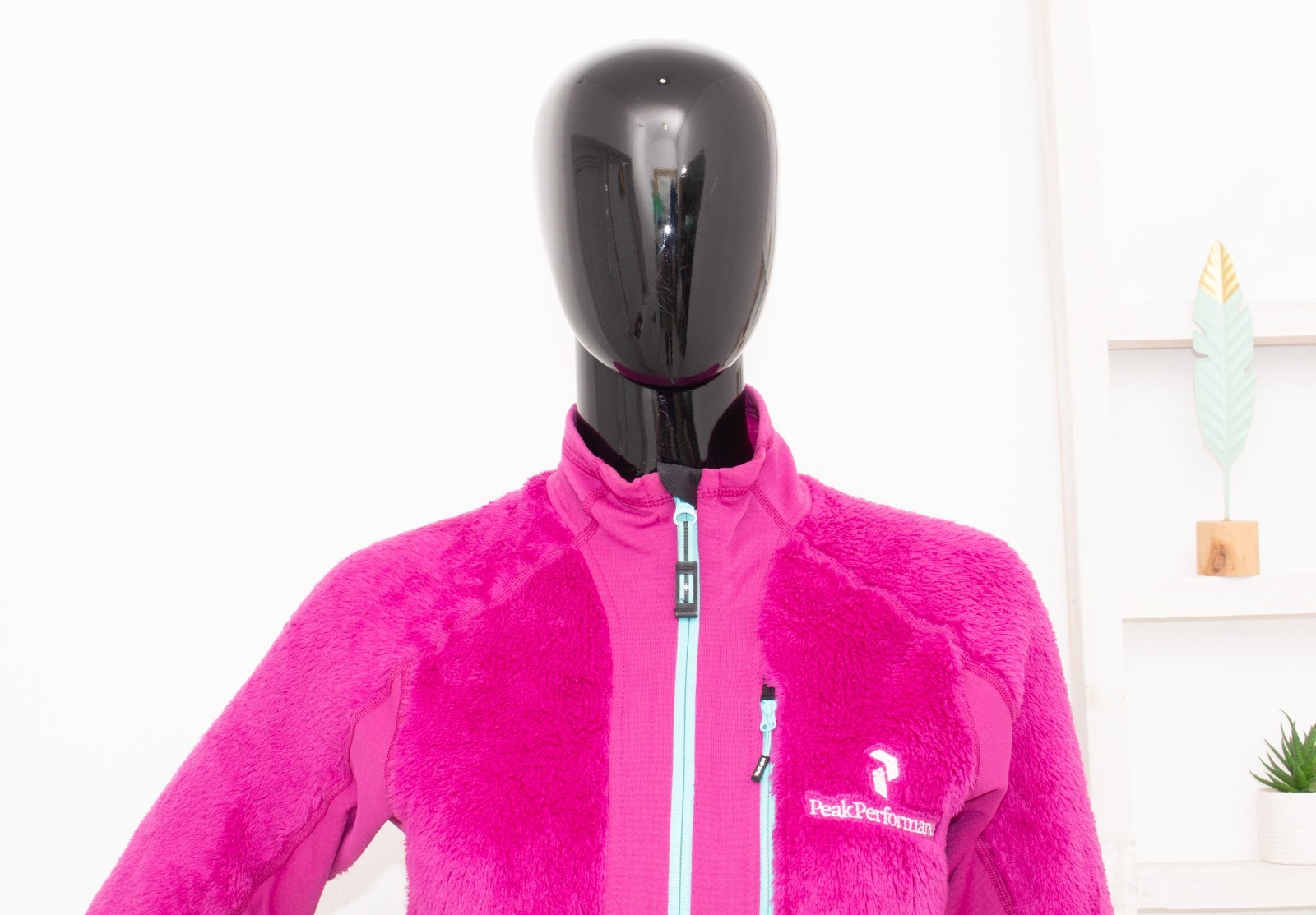 Peak Performance BlackLight High Loft Jacket Pink… - image 2