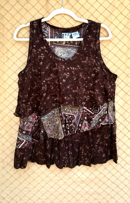 Take Two Clothing Co. Size M Women s V-neck Brown Floral Print Sleeveless Top