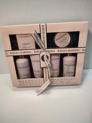 Baylis & Harding Jojoba/Vanilla/Almond Oil Bath Gift Set