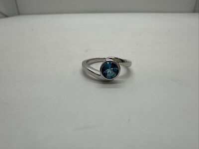 925 Sterling Silver Round Swiss Blue Stone Color Bezel Ring Size 5---2. ...