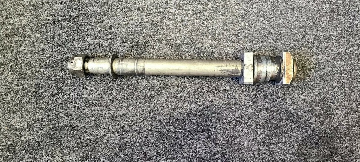 13 18 Ninja ZX6R ZX 6R 636 Rear Axle Wheel Tire Bolt Axel Spacers