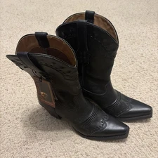 Ariat Womens Dixie Leather Cowboy Boots Size 8.5 Studs Mid-Calf Western