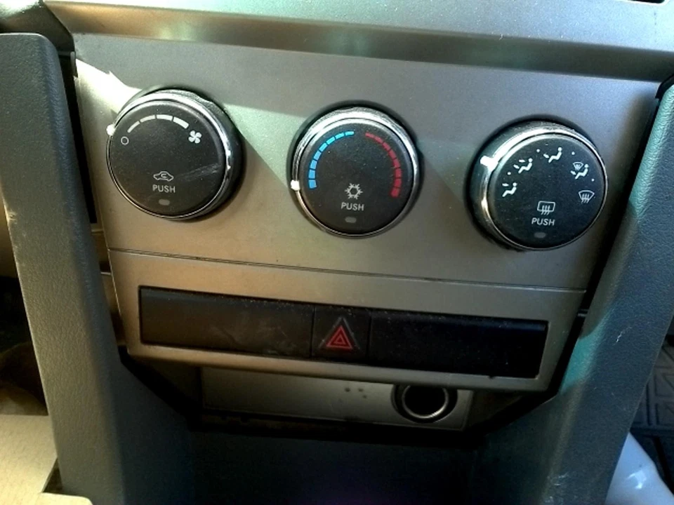 Motor de arranque usado para: Dodge Avenger 2008 2,4 grado A Foto 2 de 4