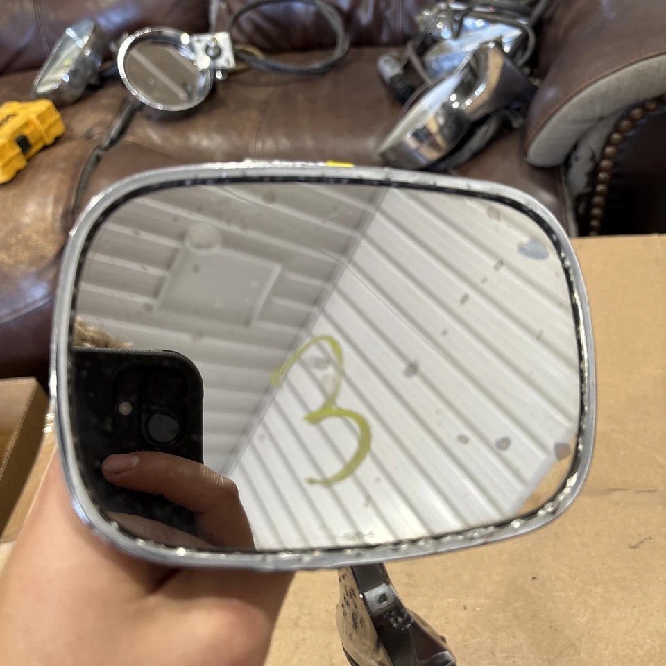 1973-1977 Pontiac Grand Am LeMans Outside Mirror With Gasket - Image 4 of 4