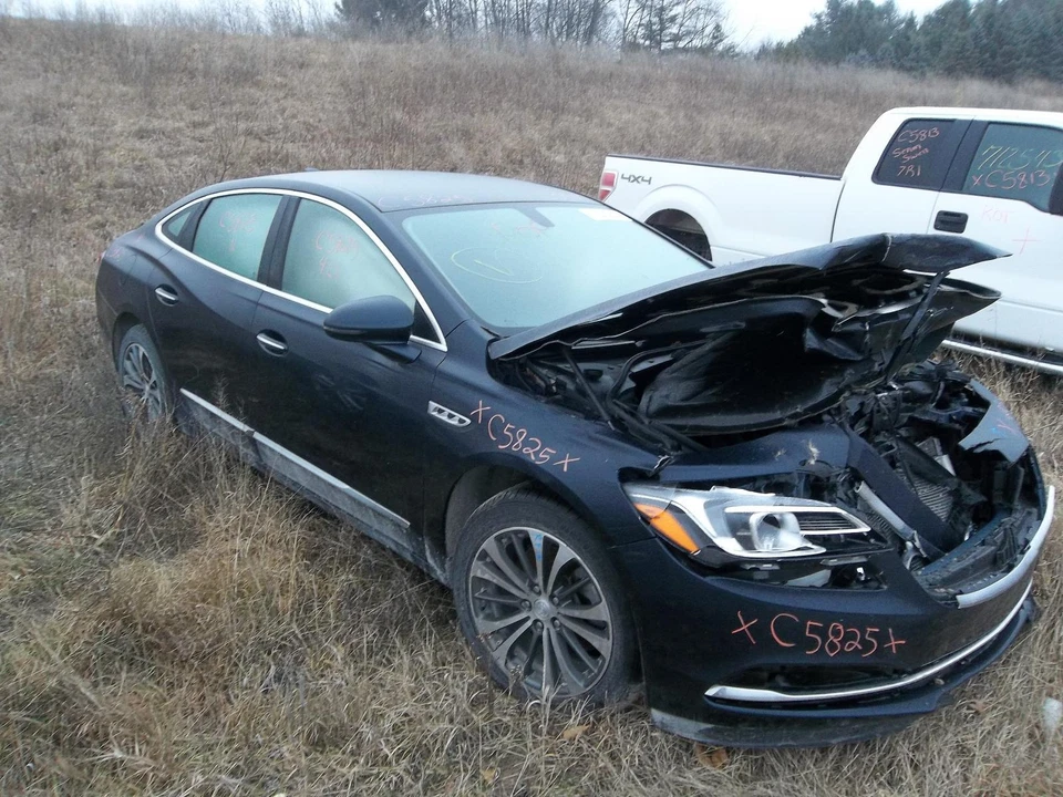 Used Front Center Interior Rear View Mirror fits: 2017 Buick Lacrosse automatic - Изображение 2 из 4