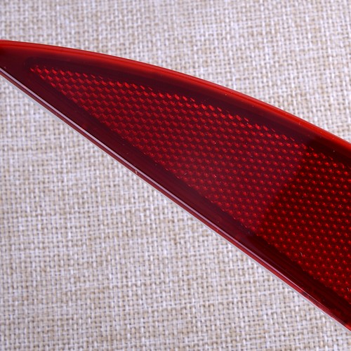 Left Sde Rear Bumper Trm Reflector Red Ft For VW Jetta Sportwagen 09