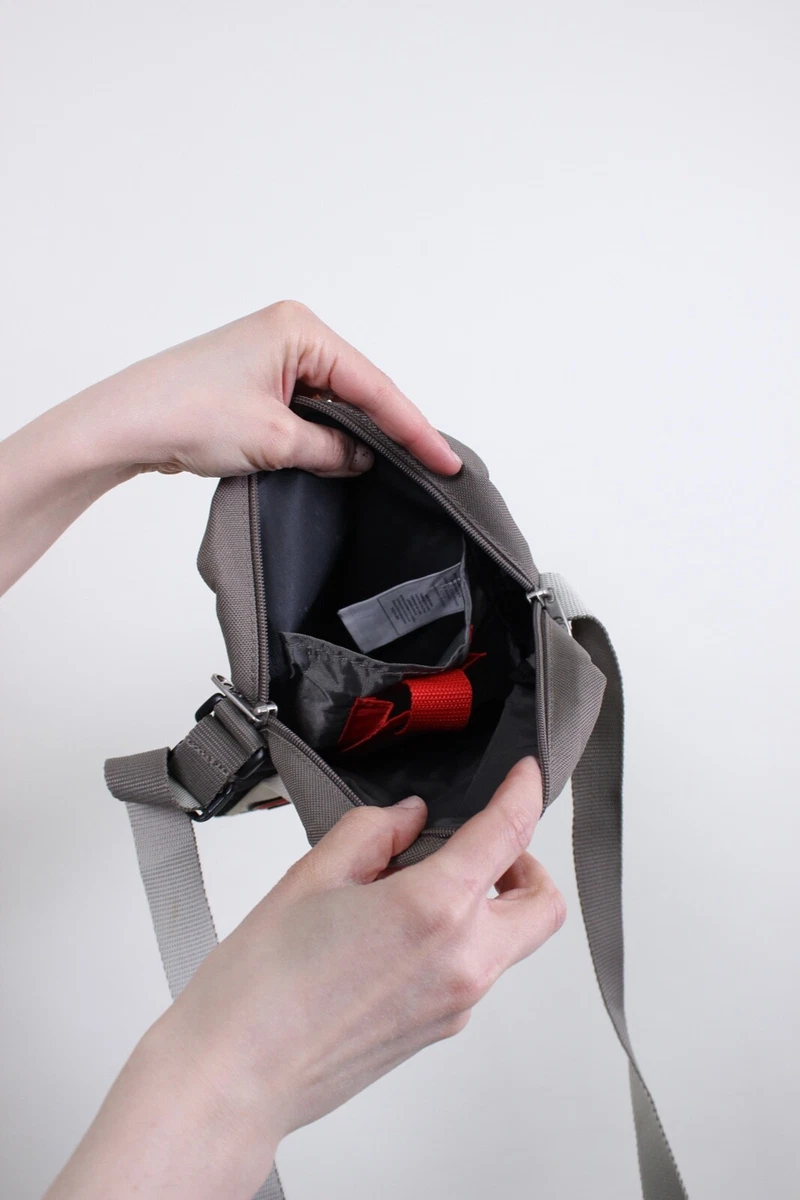 y2k Nike crossbody bag, square messenger 00s sport wear bag
