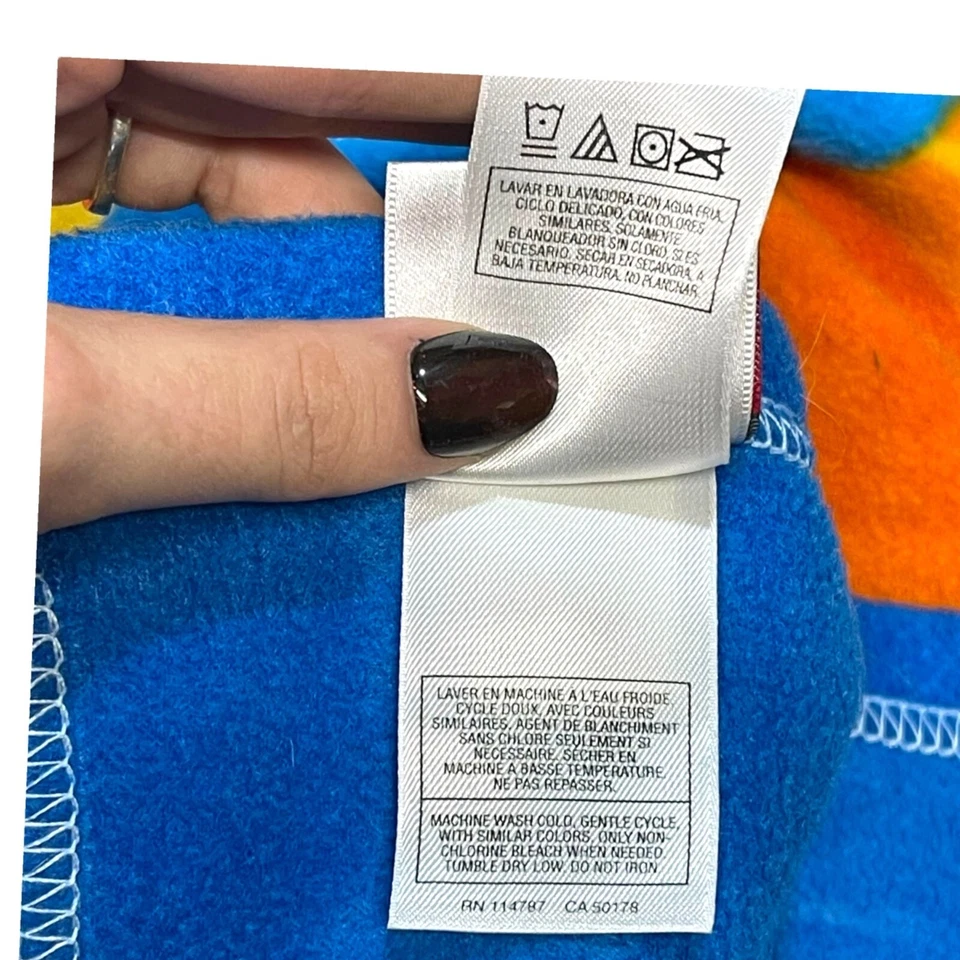 The Incredibles 2 Fleece Blanket 60"x50" Disney Store Pixar Superheroes Blue NEW - Image 4 of 4