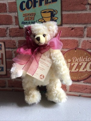 Wunderschöner weißer Mohair Künstlerbär Hanami Bär von Hermann Spielwaren.