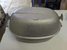 VINTAGE Guardian Service Ware Aluminum Oval Turkey Roaster 16" Length interior