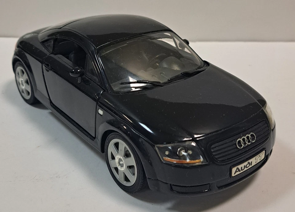 Revell 1:18 Diecast Black 1998 Audi TT Coupe DISCONTINUED - Image 2 of 3