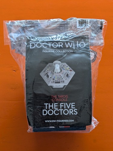 5th Doctor Who Five Doctors TARDIS Console Figurine Collection Eaglemoss Special - Picture 5 of 7