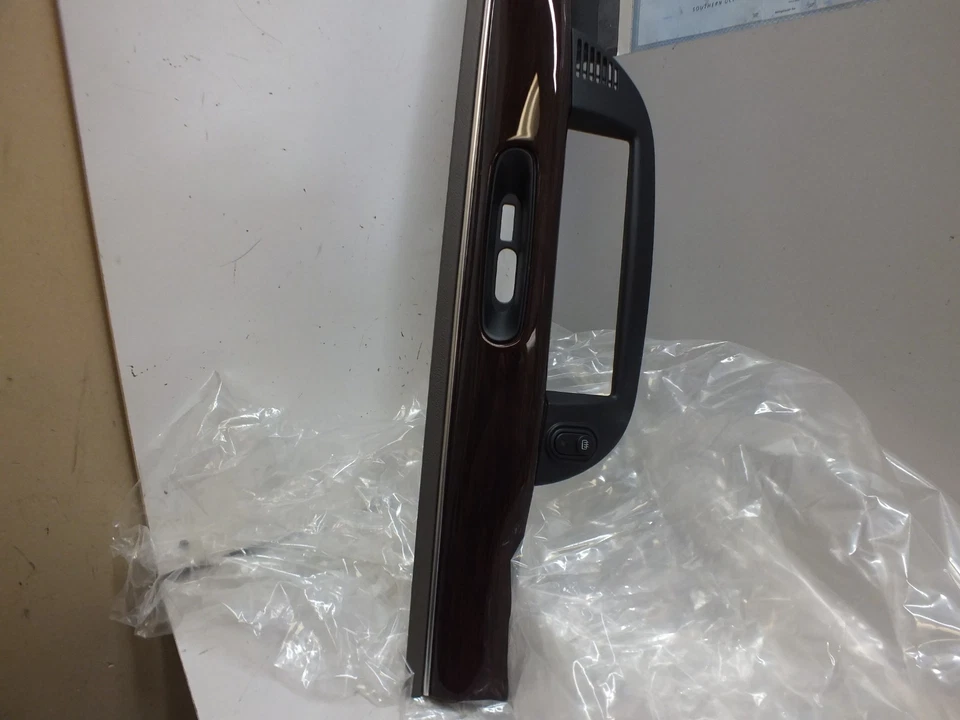 NUEVO OEM 98 99 00 01 02 MERCURY GRAND MARQUIS TABLERO MOLDURA 3W3Z-54046A62-BAA #398 Foto 2 de 4