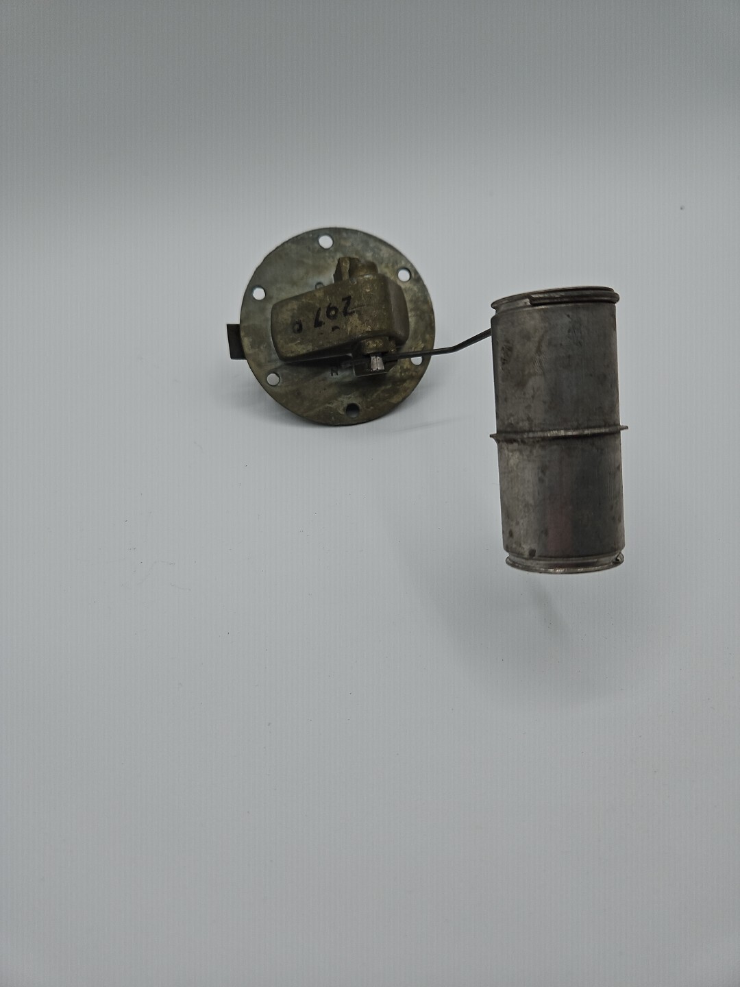 N.O.S Bentley OIL LEVEL TRANSMITTER Part Number: UD15189
