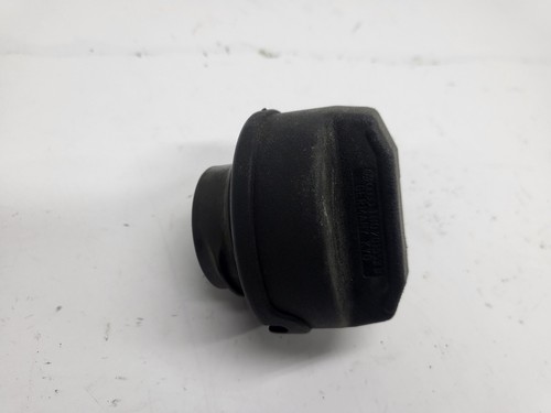 VW Golf 4 - Tankdeckel Tankklappe Tankverschluß 1H0201553B (65)