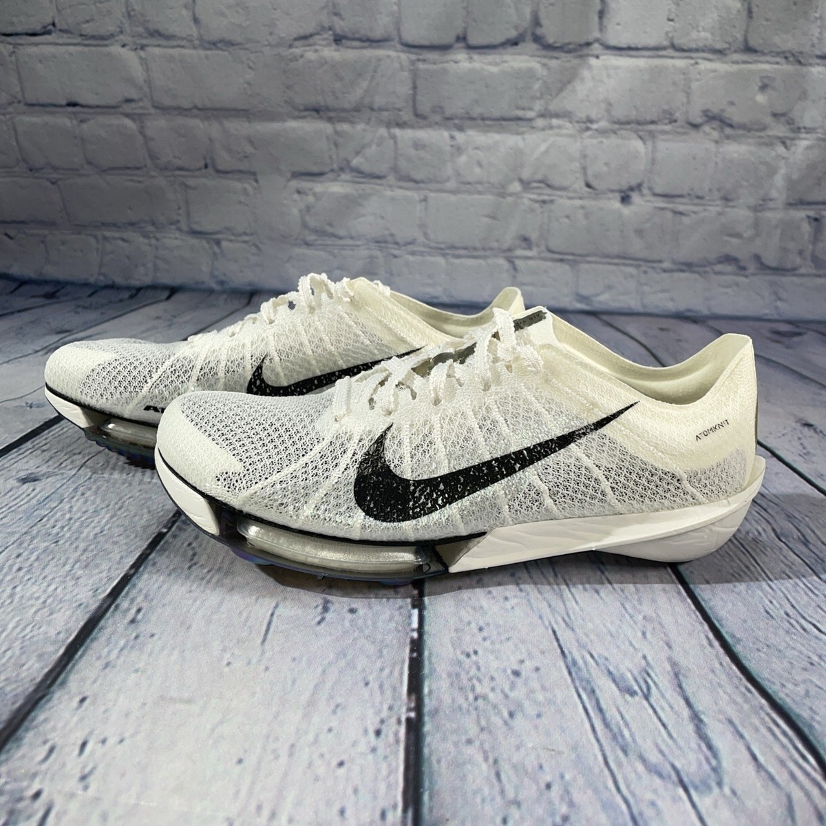 Size 4 - Nike Jakob Ingebrigtsen x Air Zoom Victory 2 Sail Medium