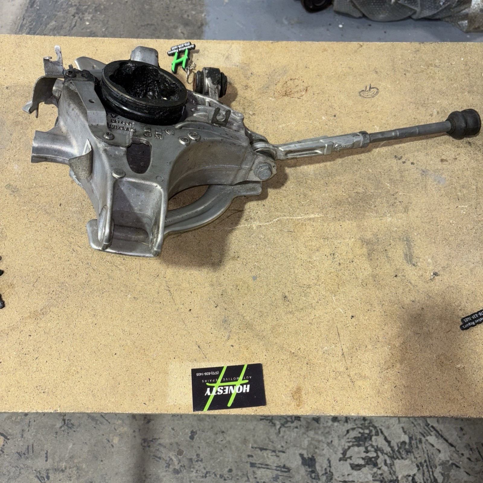 ✅ Used 2012 Ferrari FF Left Rear Hub Knuckle w/ Control Arms #8196 L3 OEM 