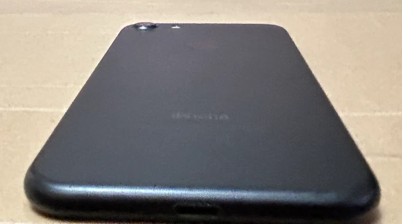 Apple iPhone 7 - 32GB - Black - Unlocked Good condition - Image 2 of 4