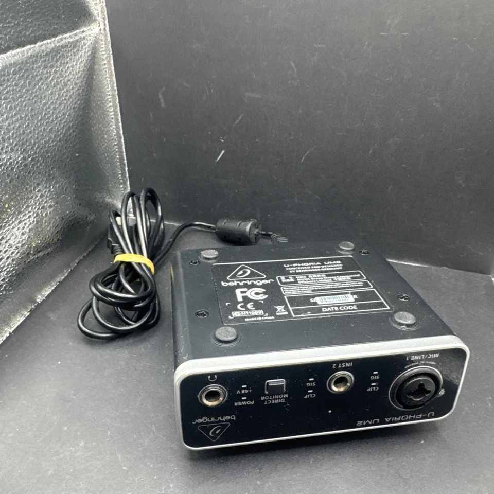 Behringer U-PHORIA UM2 Single Channel Audio Interface - Black - Image 4 of 4