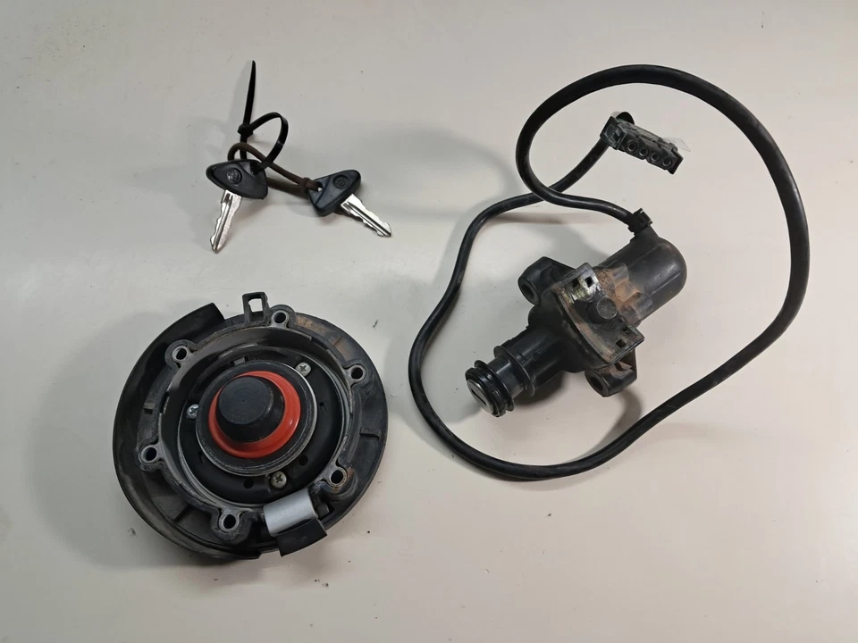 Bmwf650gs Dakar 2006 Ignition Fuel Cap and Two Keys OEM - image 2 of 2