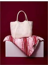 Victoria  s Secret Fuzy Tote  Blanket New