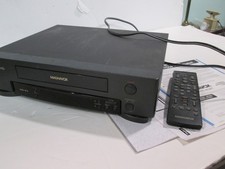 MAGNAVOX VR9261 VCR W/REMOTE, MANUAL, NOT WORKING, SEE DESCRIPTION