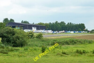 Foto 6x4 Flugzeuge am Elstree Flugplatz sehr viele Leichtflugzeuge sind b c2015
