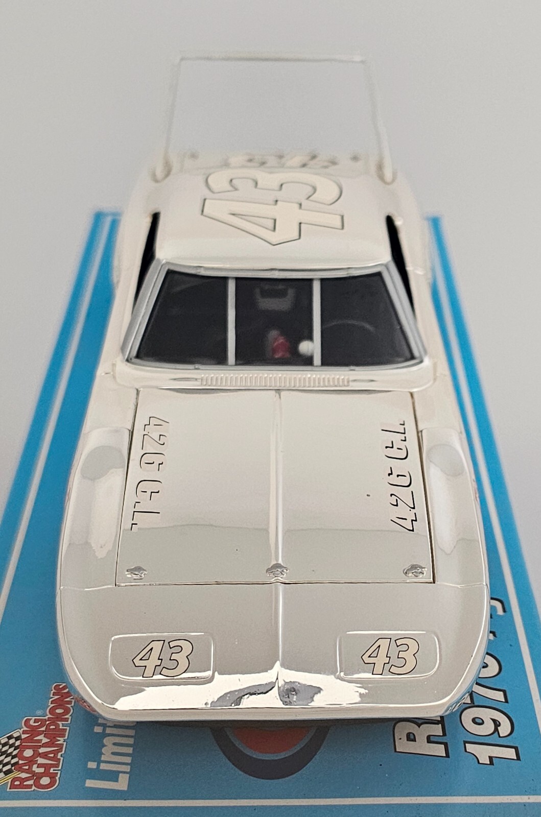 Picture 4 of 12