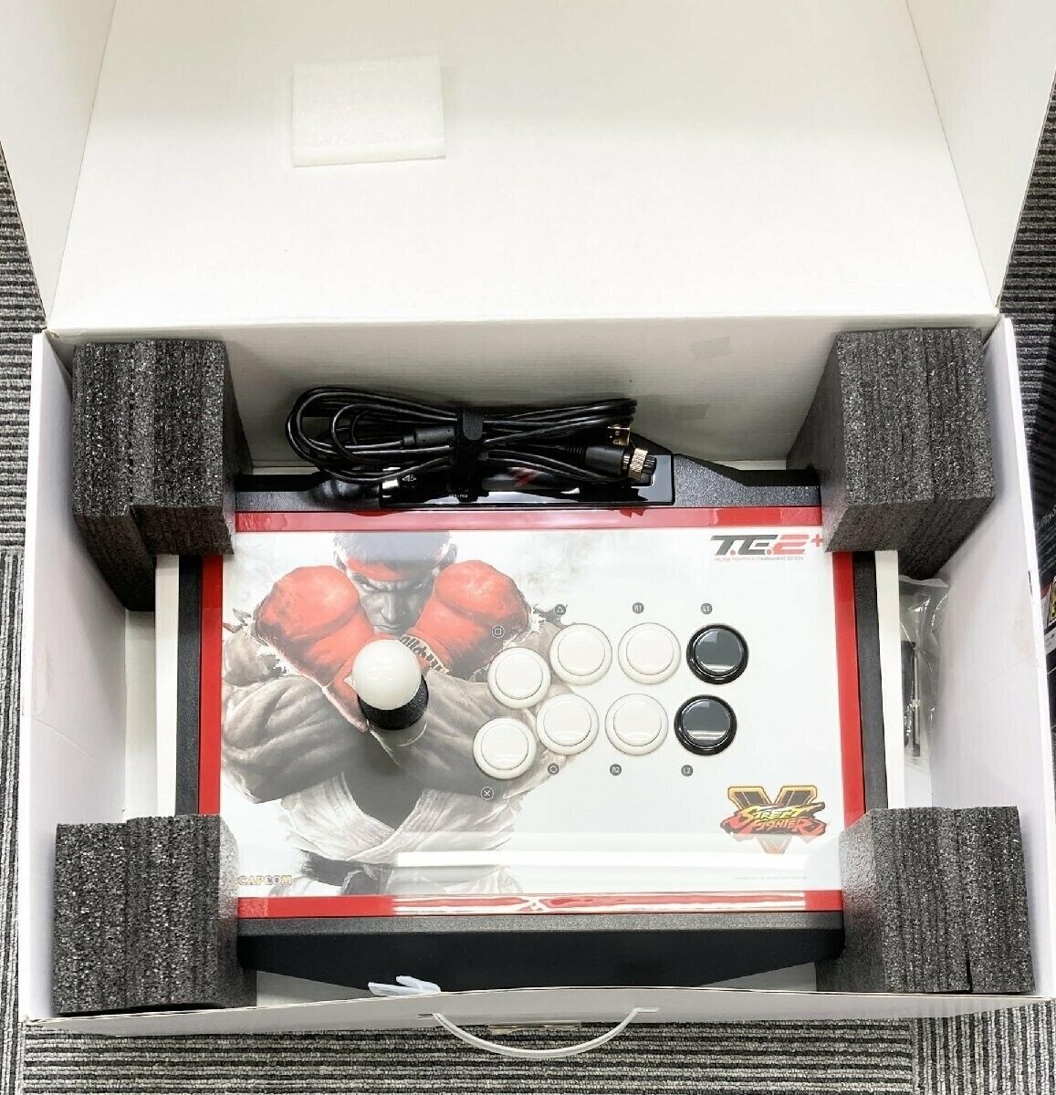 Mad Catz Street Fighter V Arcade Fight Stick Tournament Mad Catz Street Fighter V Arcade Fight Stick Tournament