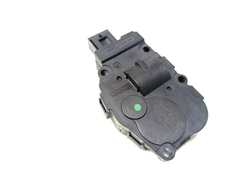 BMW 1 E82 E88 2008 Stellmotor Heizung Klima 03122010 Benzin 105kW UST112512