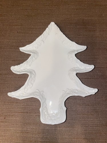 VTG Christmas Tree White 8 1/2 Inch White Ceramic Candy Dish 6902 MI Italy Crisp - Picture 2 of 9