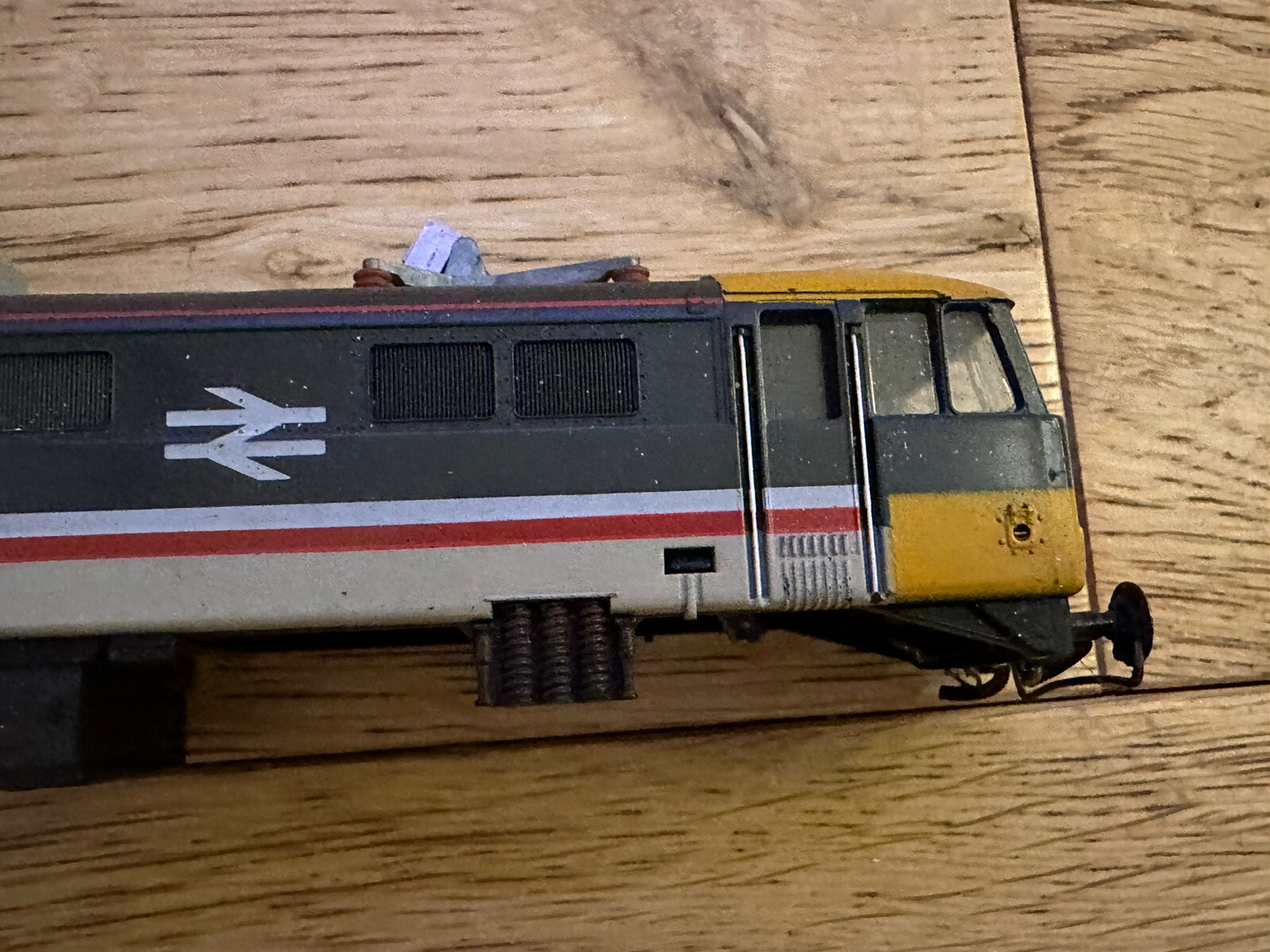 Hornby Class 86 Electric loco 86246 Royal Anglian Regiment Vintage