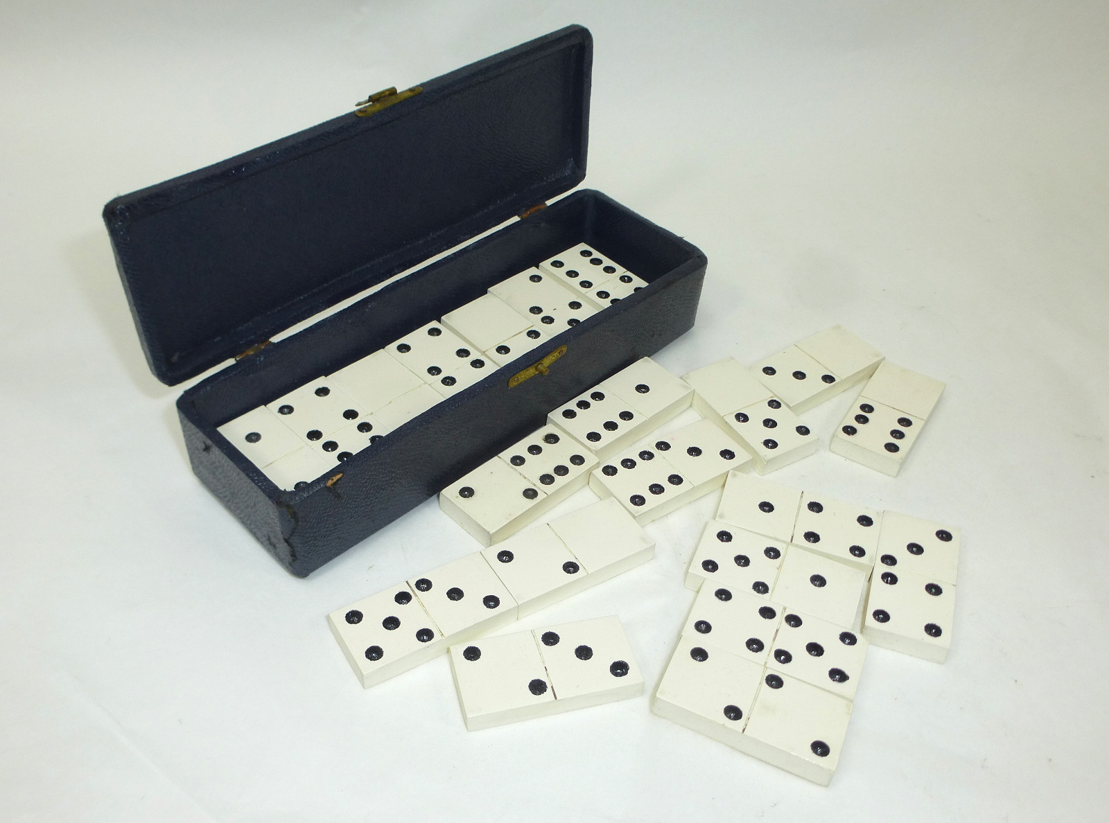 Art Decó Juego de dominó Dominó Juego década de 1920 AÑOS BAQUELITA Art Decó Juego de dominó Dominó Juego década de 1920 AÑOS BAQUELITA