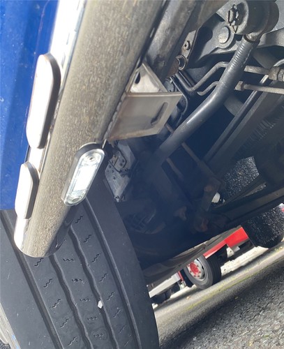 Under Bumper Spoiler Bar + Flush LEDs + Down Lights x2 For Volvo FH4 2013 - 2021 - Picture 4 of 12
